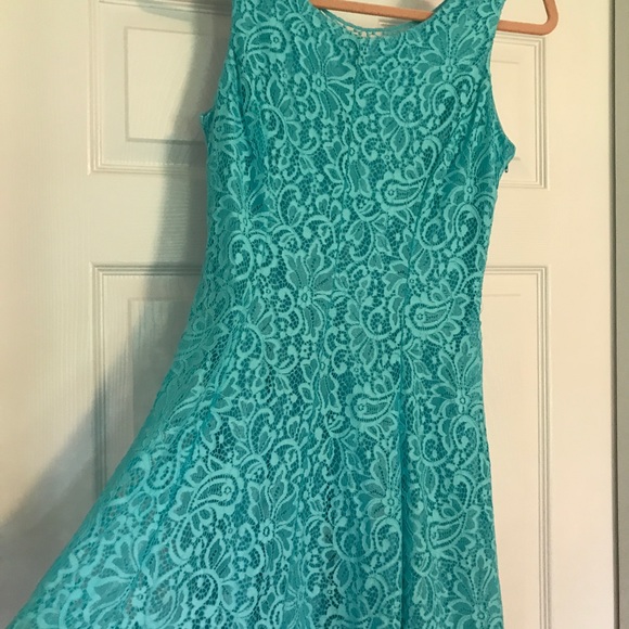 Turquoise lace dress - Picture 6 of 8
